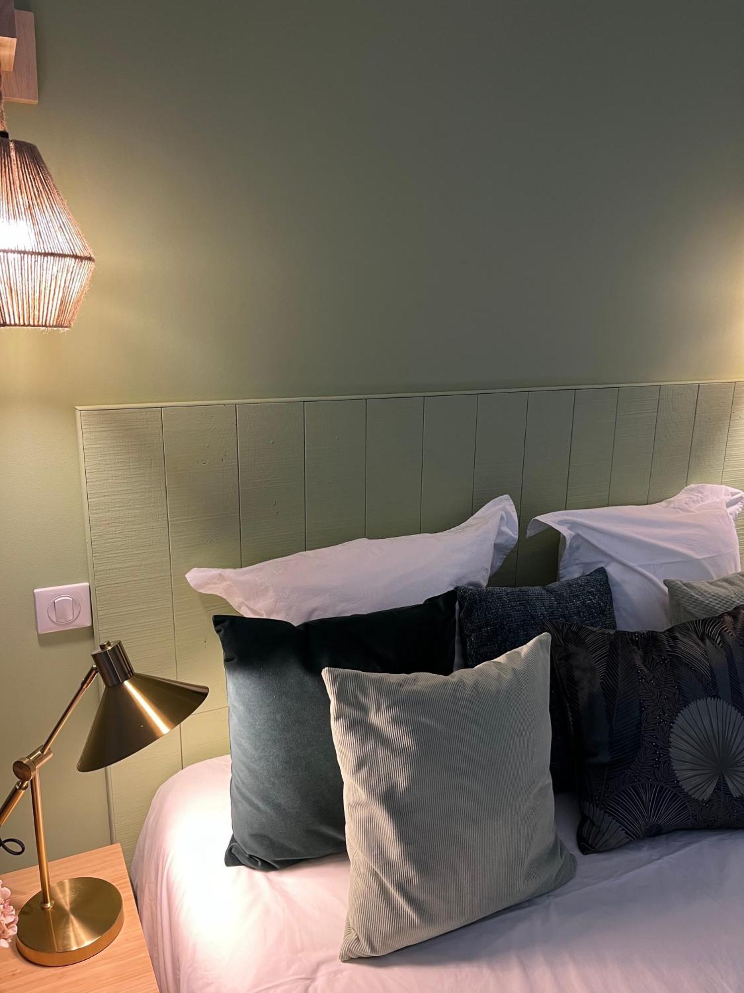 Aux Chambres D'A Cote Courcelles-Sapicourt Ngoại thất bức ảnh
