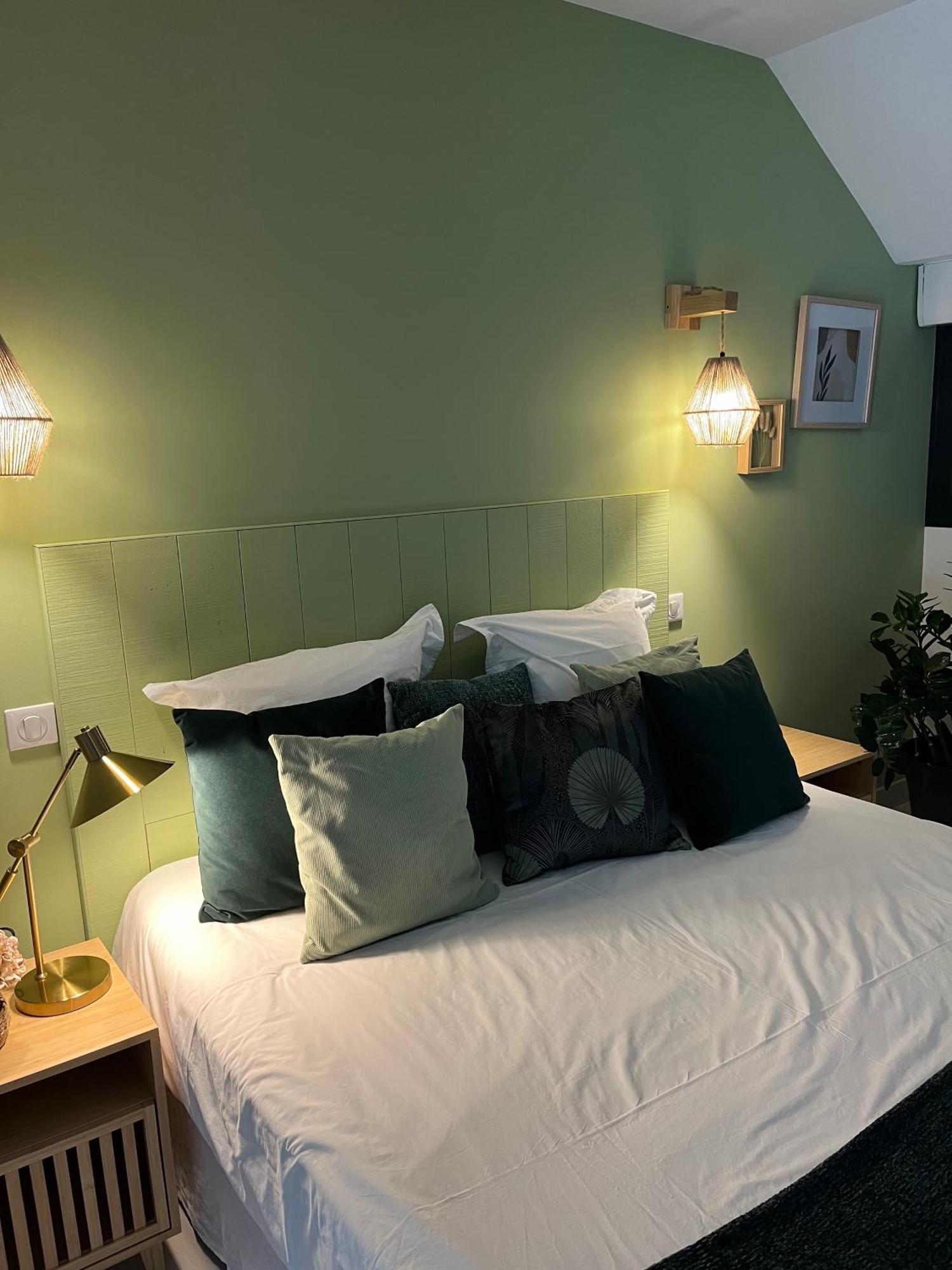 Aux Chambres D'A Cote Courcelles-Sapicourt Ngoại thất bức ảnh